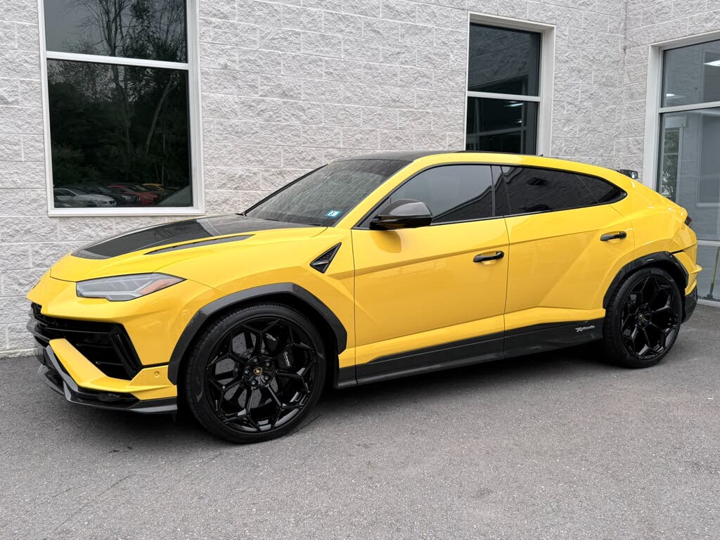 2023 Lamborghini Urus Performante AWD - $324,990