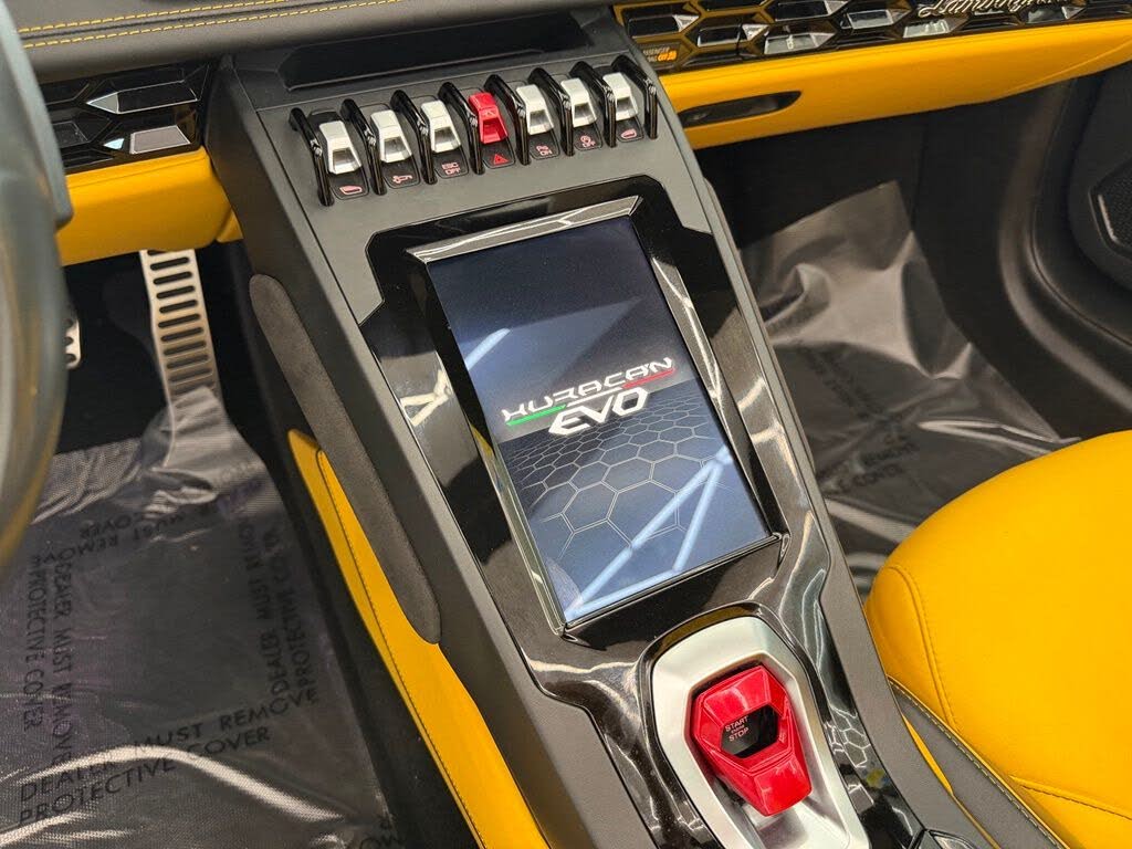 2022 Lamborghini Huracan LP 610-2 EVO Spyder RWD photo 16 of 23