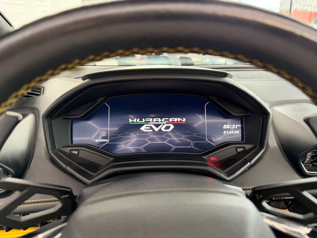 2022 Lamborghini Huracan LP 610-2 EVO Spyder RWD photo 18 of 23