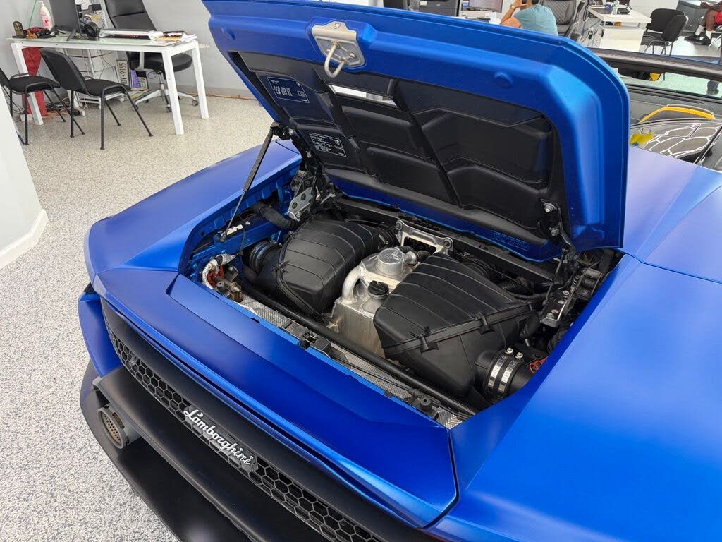 2022 Lamborghini Huracan LP 610-2 EVO Spyder RWD photo 22 of 23