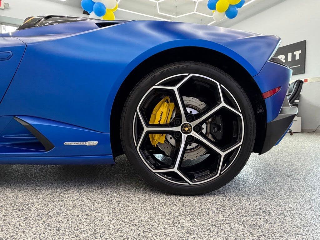 2022 Lamborghini Huracan LP 610-2 EVO Spyder RWD photo 5 of 23