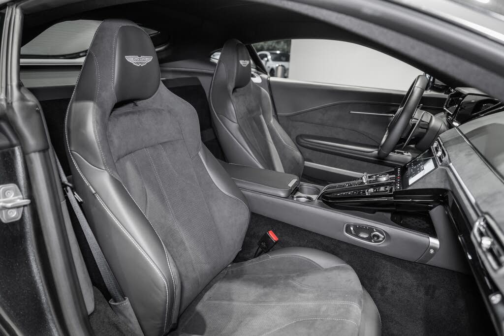 2025 Aston Martin Vantage Coupe RWD photo 16