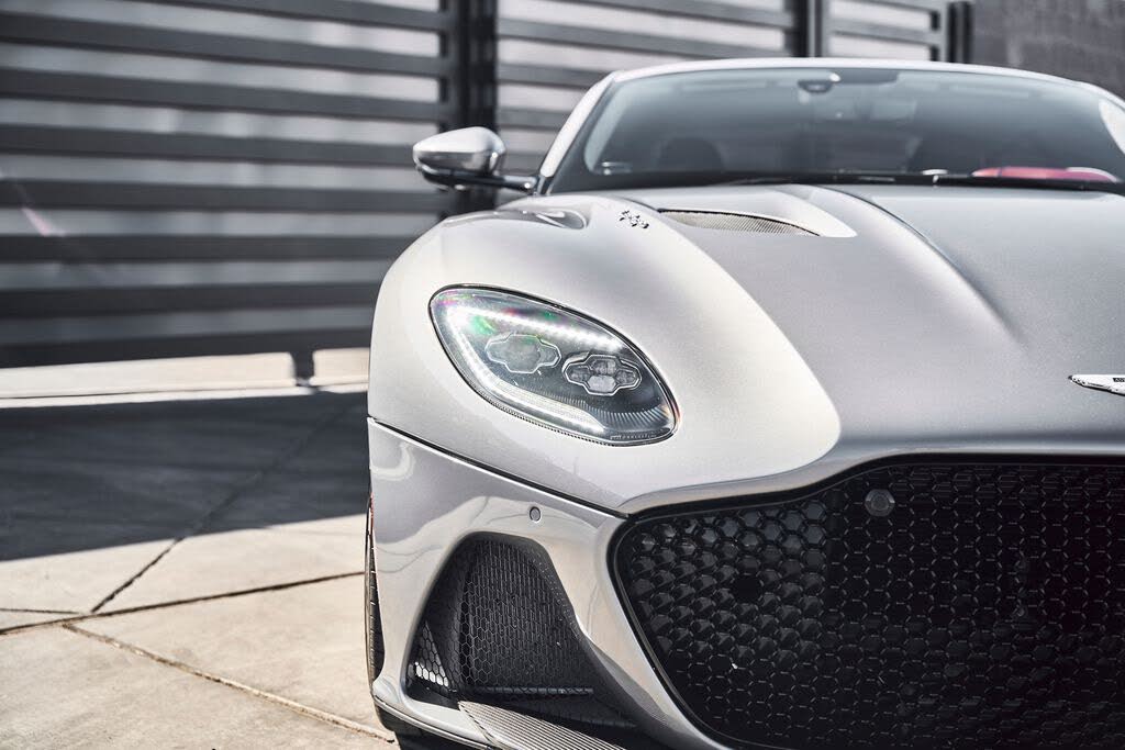 2021 Aston Martin DBS Superleggera Coupe RWD photo 11