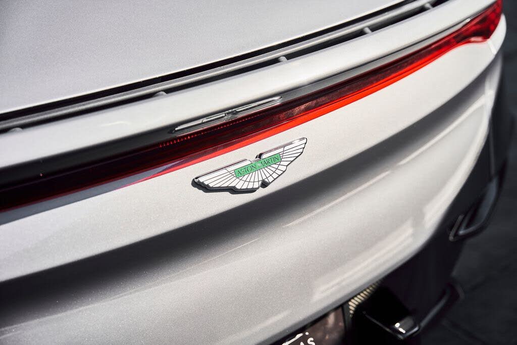 2021 Aston Martin DBS Superleggera Coupe RWD photo 14