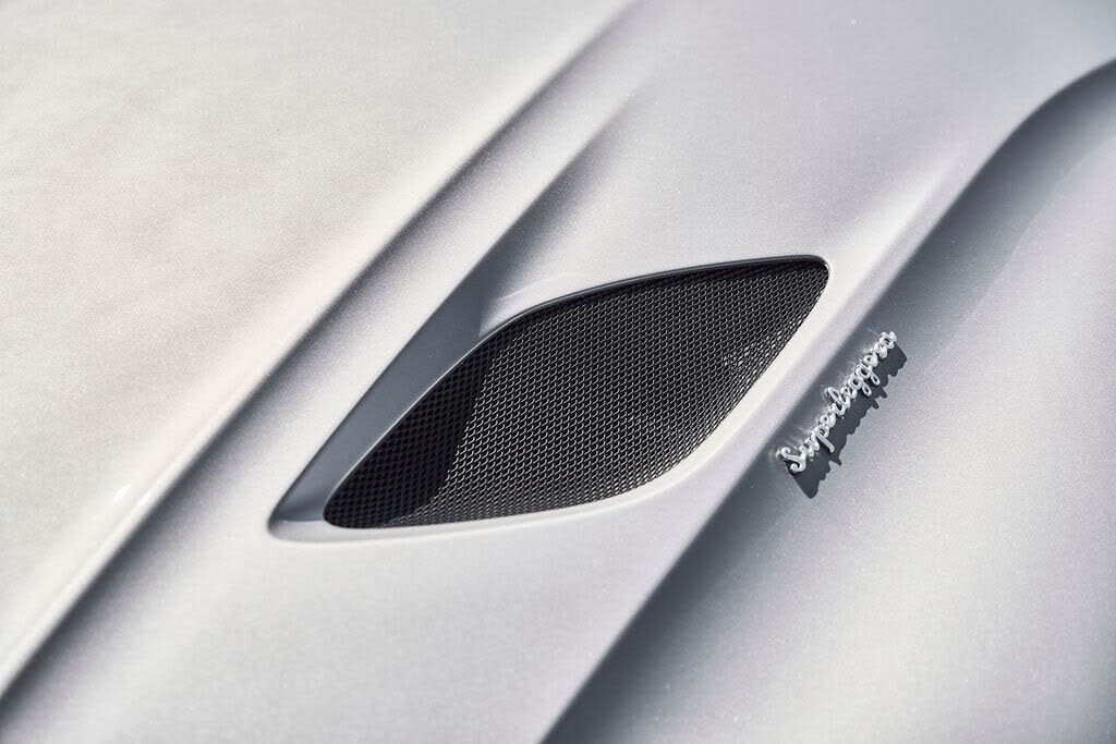 2021 Aston Martin DBS Superleggera Coupe RWD photo 7
