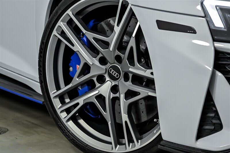 2022 Audi R8 quattro V10 Performance Coupe AWD photo 3 of 24