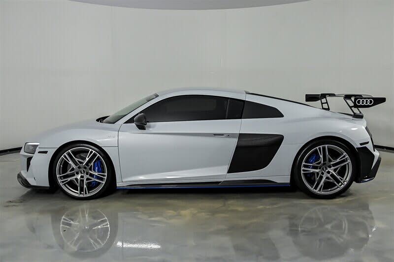 2022 Audi R8 quattro V10 Performance Coupe AWD photo 9 of 24