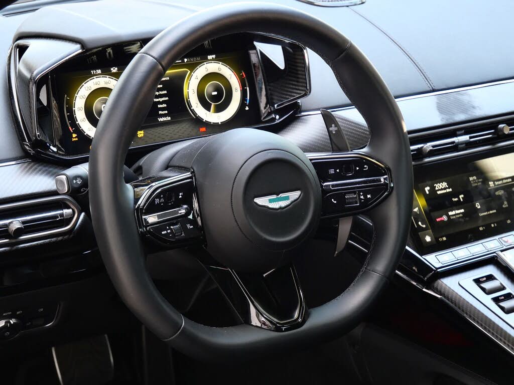 2025 Aston Martin Vantage Coupe RWD photo 11