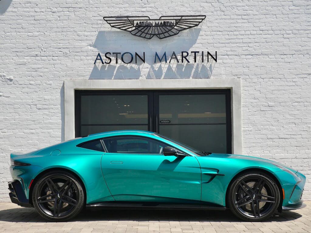 2025 Aston Martin Vantage Coupe RWD photo 13