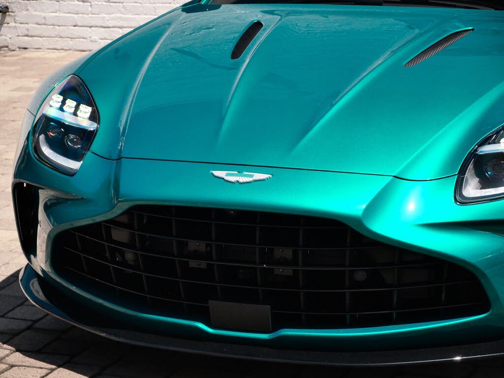 2025 Aston Martin Vantage Coupe RWD photo 17