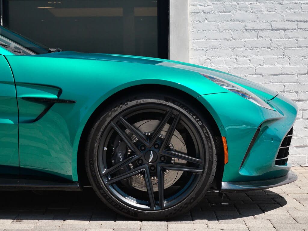 2025 Aston Martin Vantage Coupe RWD photo 4