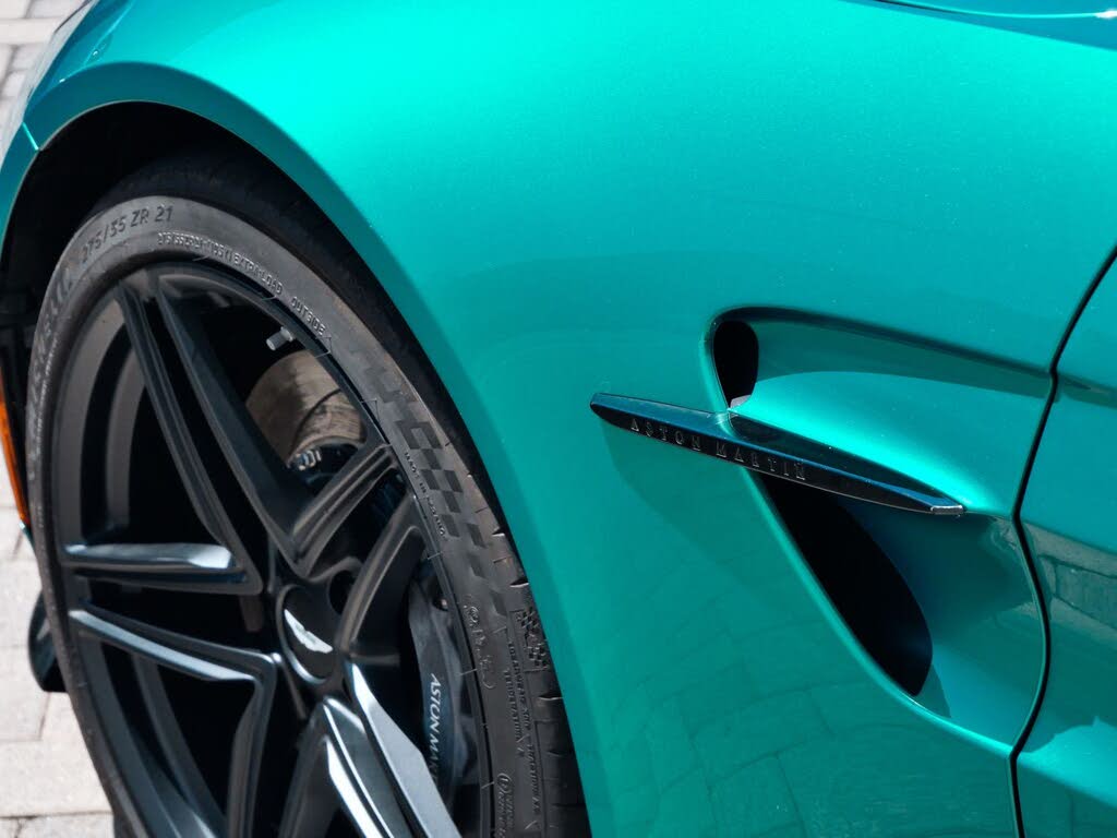 2025 Aston Martin Vantage Coupe RWD photo 9
