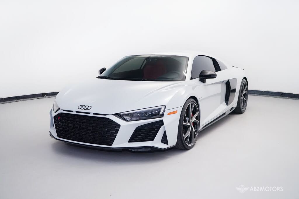 2022 Audi R8 V10 Performance Coupe RWD photo 2 of 24