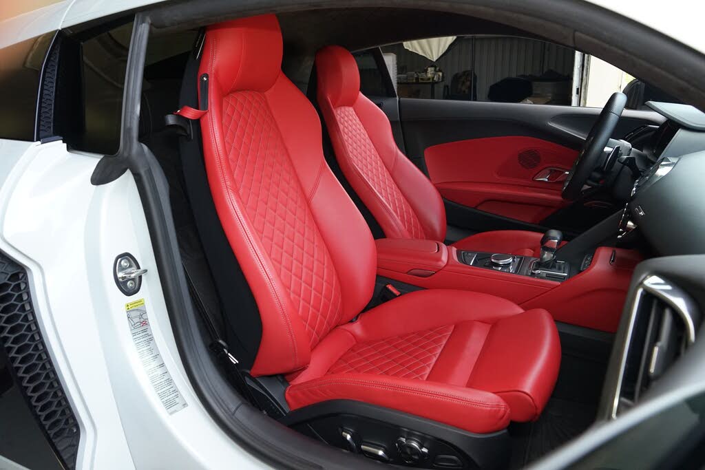 2022 Audi R8 V10 Performance Coupe RWD photo 11 of 24