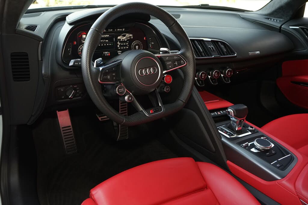 2022 Audi R8 V10 Performance Coupe RWD photo 9 of 24