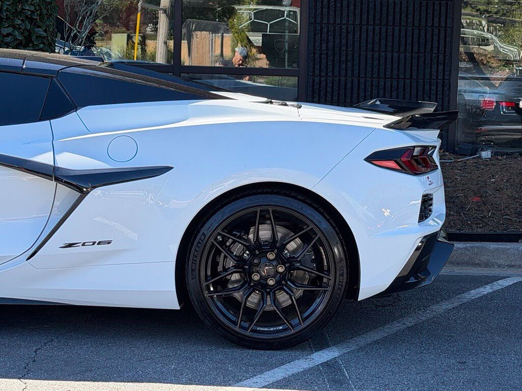 2025 Chevrolet Corvette Z06 2LZ Convertible RWD photo 11