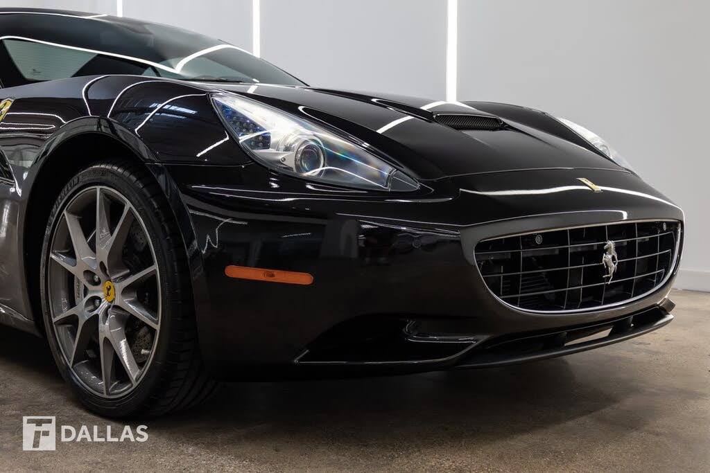 2011 Ferrari California Roadster photo 19