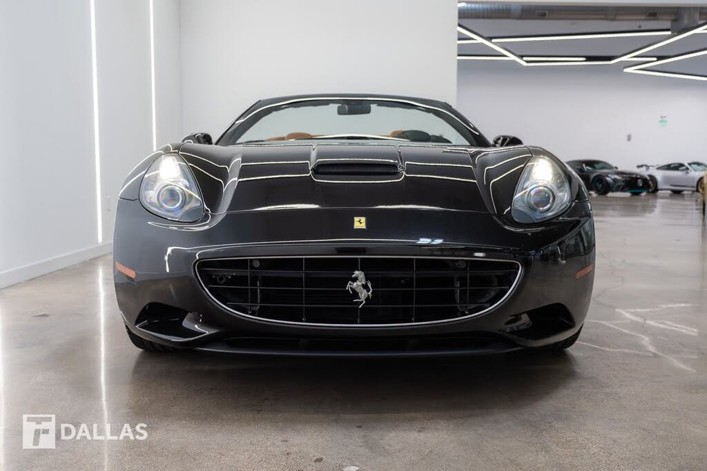 2011 Ferrari California Roadster photo 4