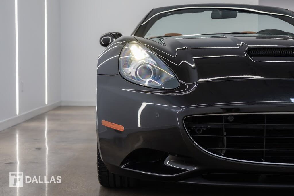 2011 Ferrari California Roadster photo 5