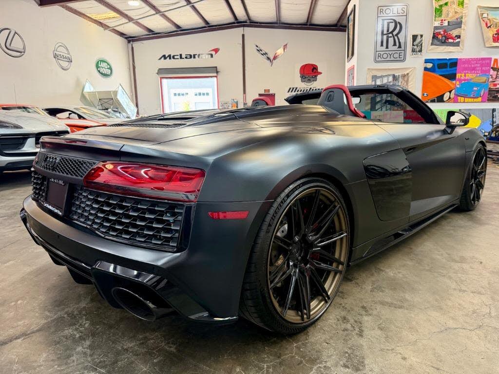 2022 Audi R8 V10 Performance Spyder RWD photo 6 of 9