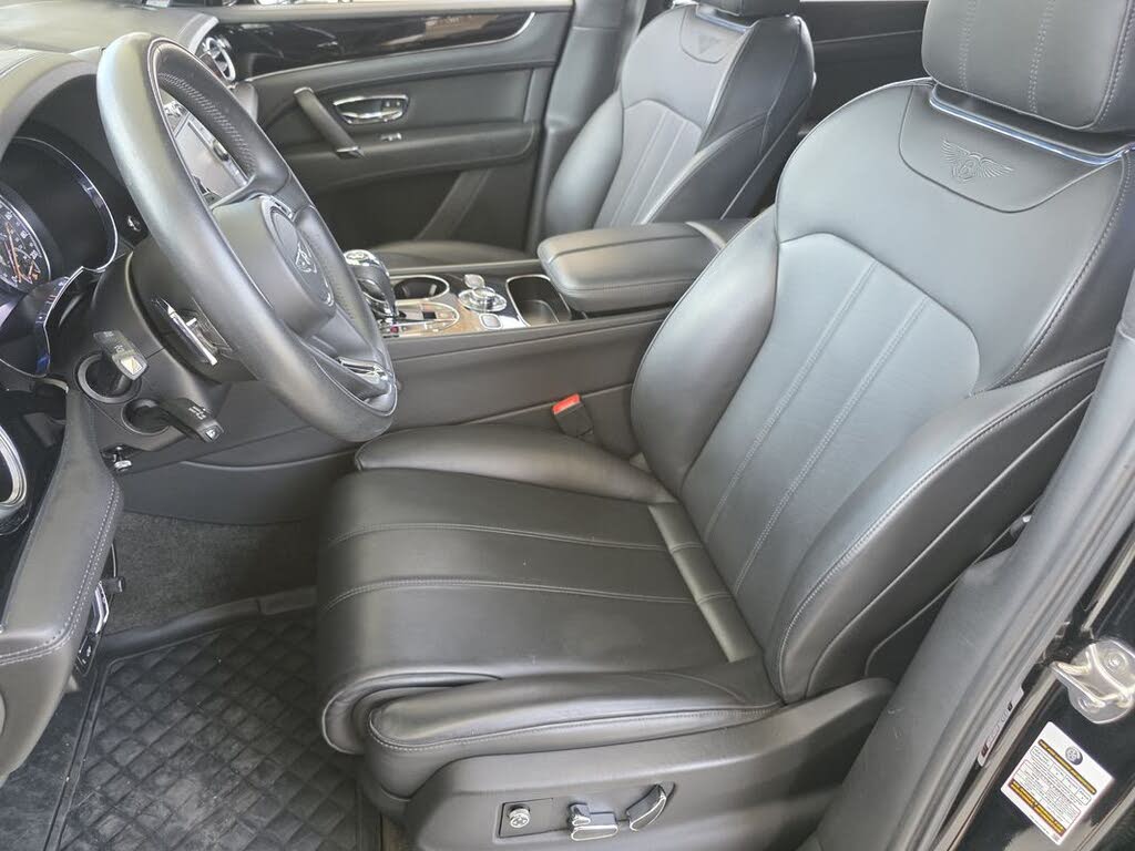 2018 Bentley Bentayga W12 Signature Edition AWD photo 11