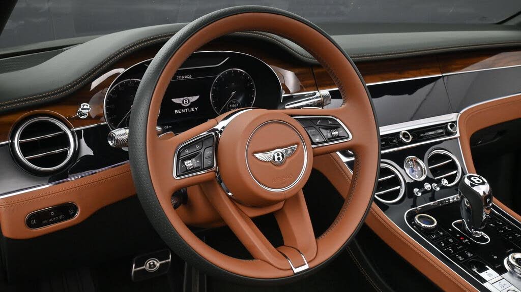 2023 Bentley Continental GTC Azure V8 AWD photo 9
