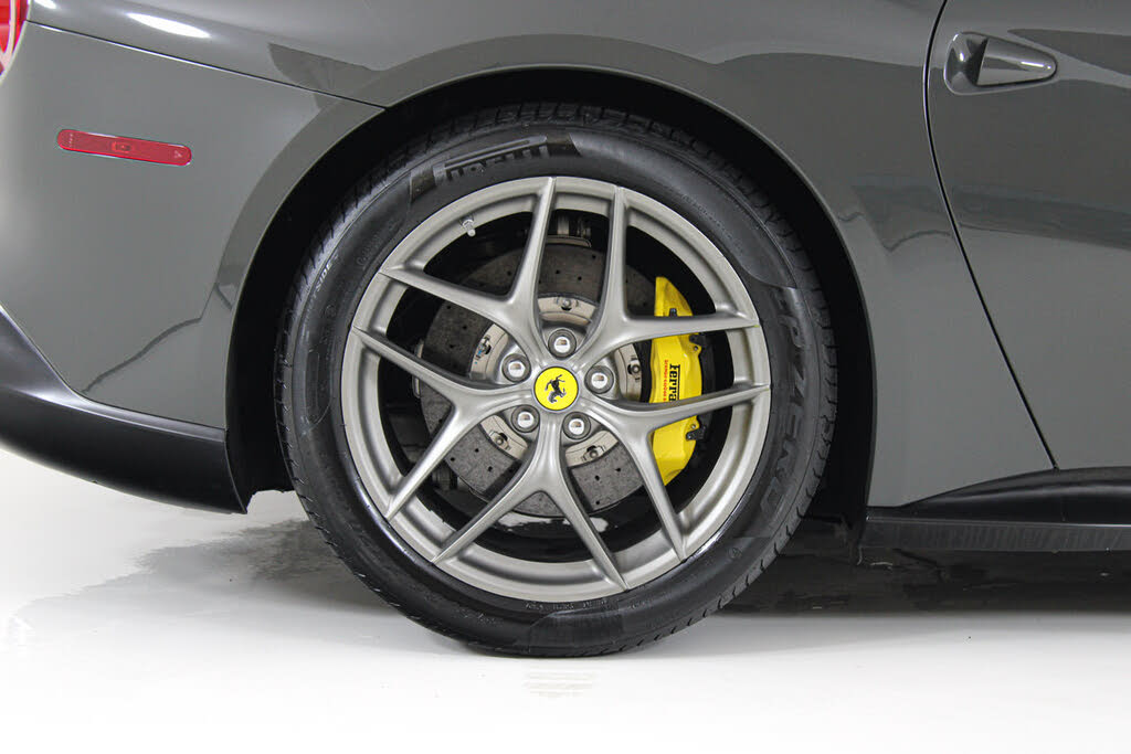 2015 Ferrari F12 Berlinetta Coupe photo 20