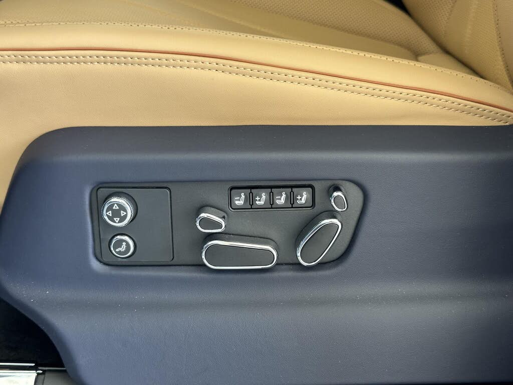 2026 Bentley Bentayga EWB Mulliner V8 AWD photo 14