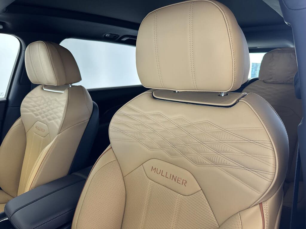 2026 Bentley Bentayga EWB Mulliner V8 AWD photo 15