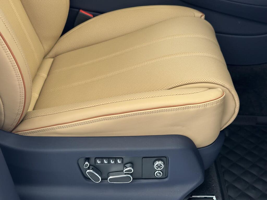 2026 Bentley Bentayga EWB Mulliner V8 AWD photo 21