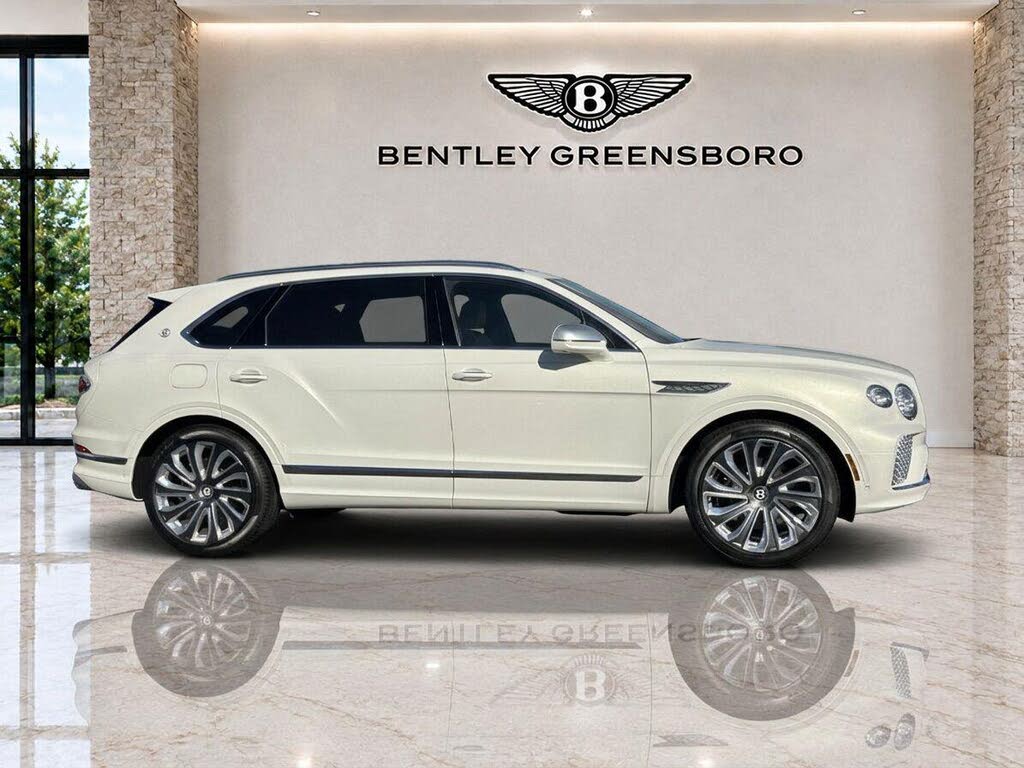 2026 Bentley Bentayga EWB Mulliner V8 AWD photo 6