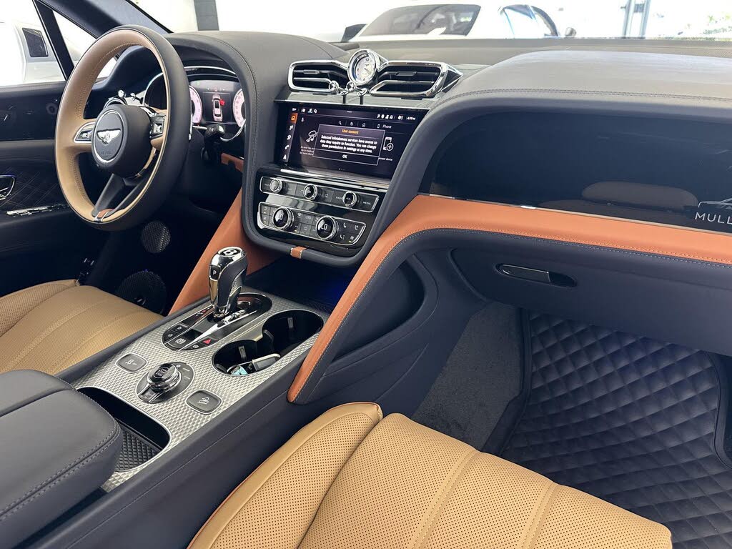 2026 Bentley Bentayga EWB Mulliner V8 AWD photo 10
