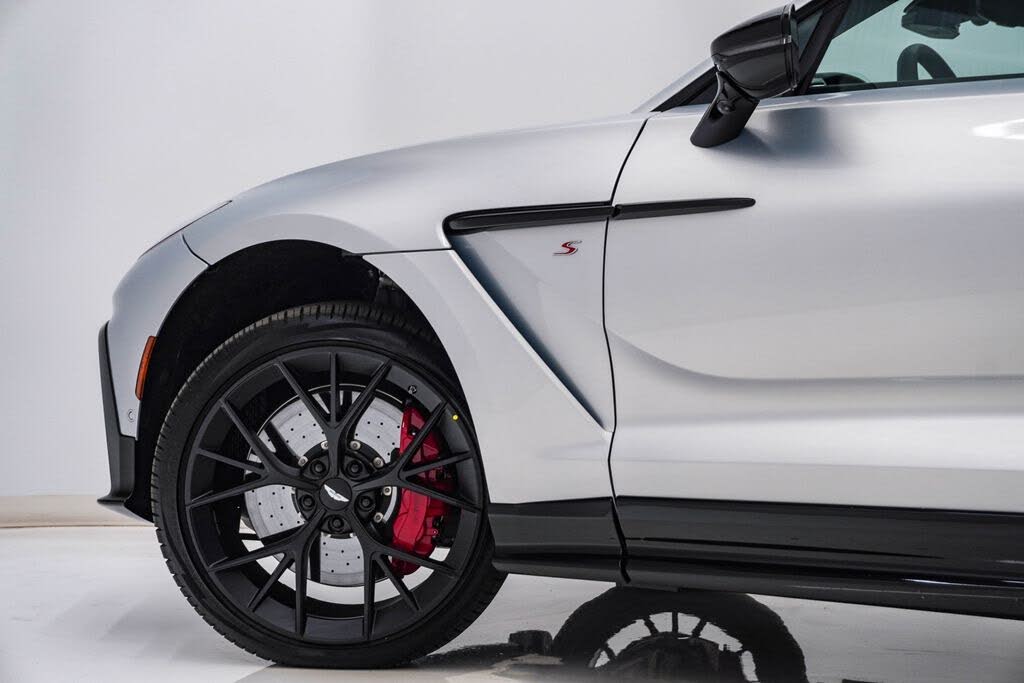 2026 Aston Martin DBX S AWD photo 14