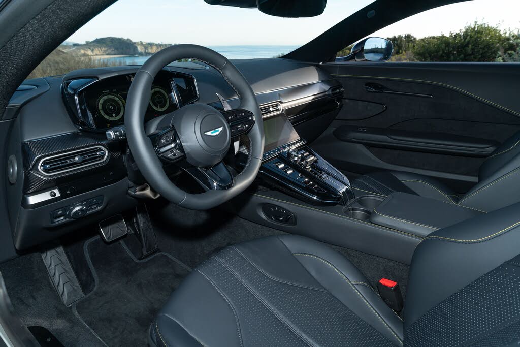 2025 Aston Martin Vantage Coupe RWD photo 14