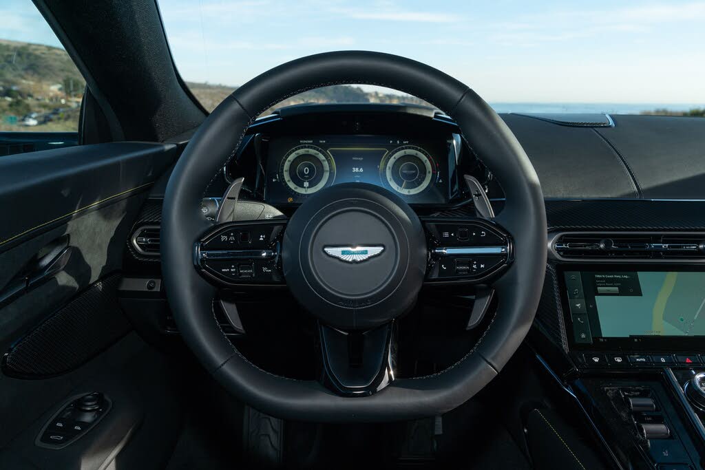 2025 Aston Martin Vantage Coupe RWD photo 20