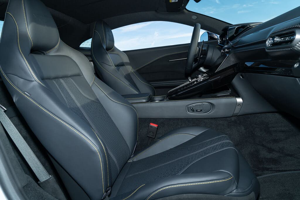 2025 Aston Martin Vantage Coupe RWD photo 21