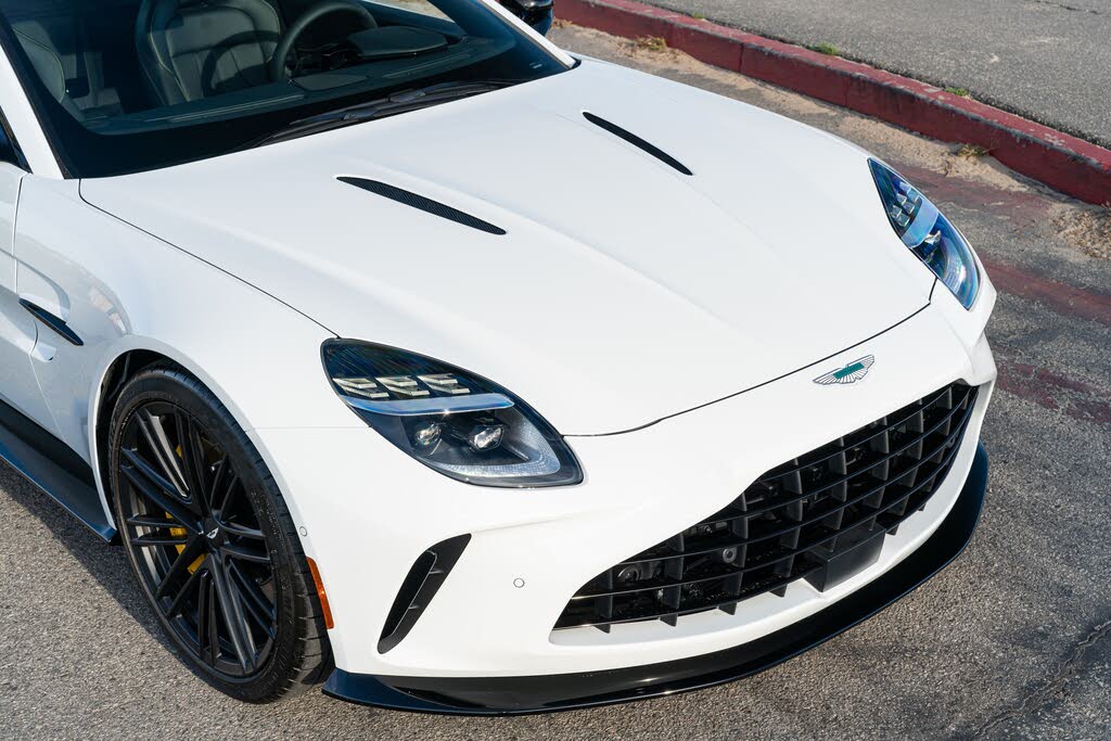 2025 Aston Martin Vantage Coupe RWD photo 9