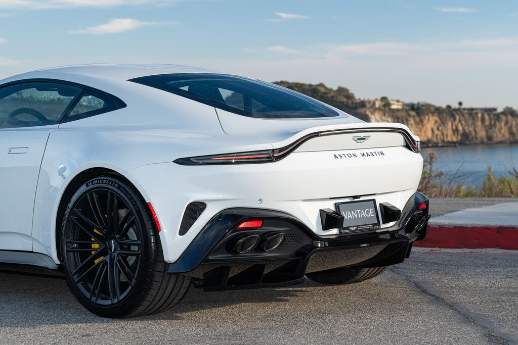 2025 Aston Martin Vantage Coupe RWD photo 10