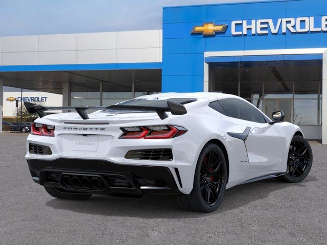 2027 Chevrolet Corvette Z06 1LZ Coupe RWD photo 4 of 24