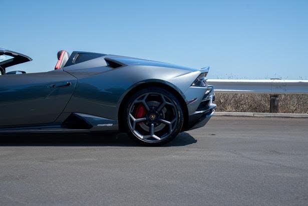 2020 Lamborghini Huracan LP 610-2 EVO Spyder Convertible RWD photo 9 of 24