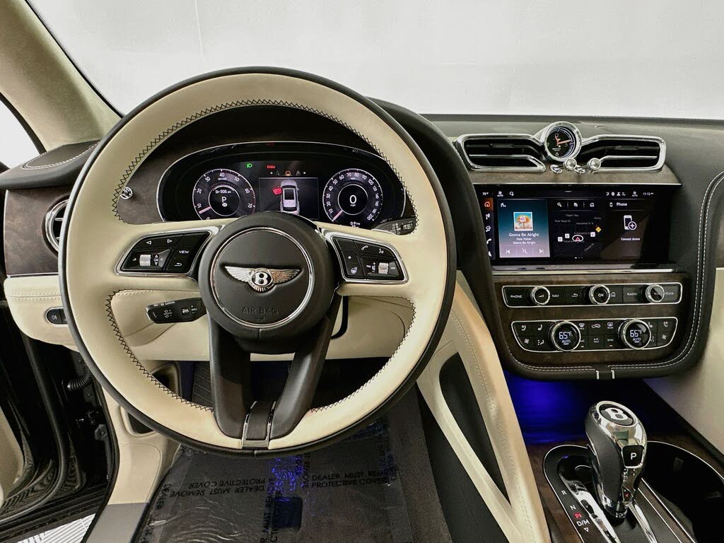 2026 Bentley Bentayga V8 AWD photo 11
