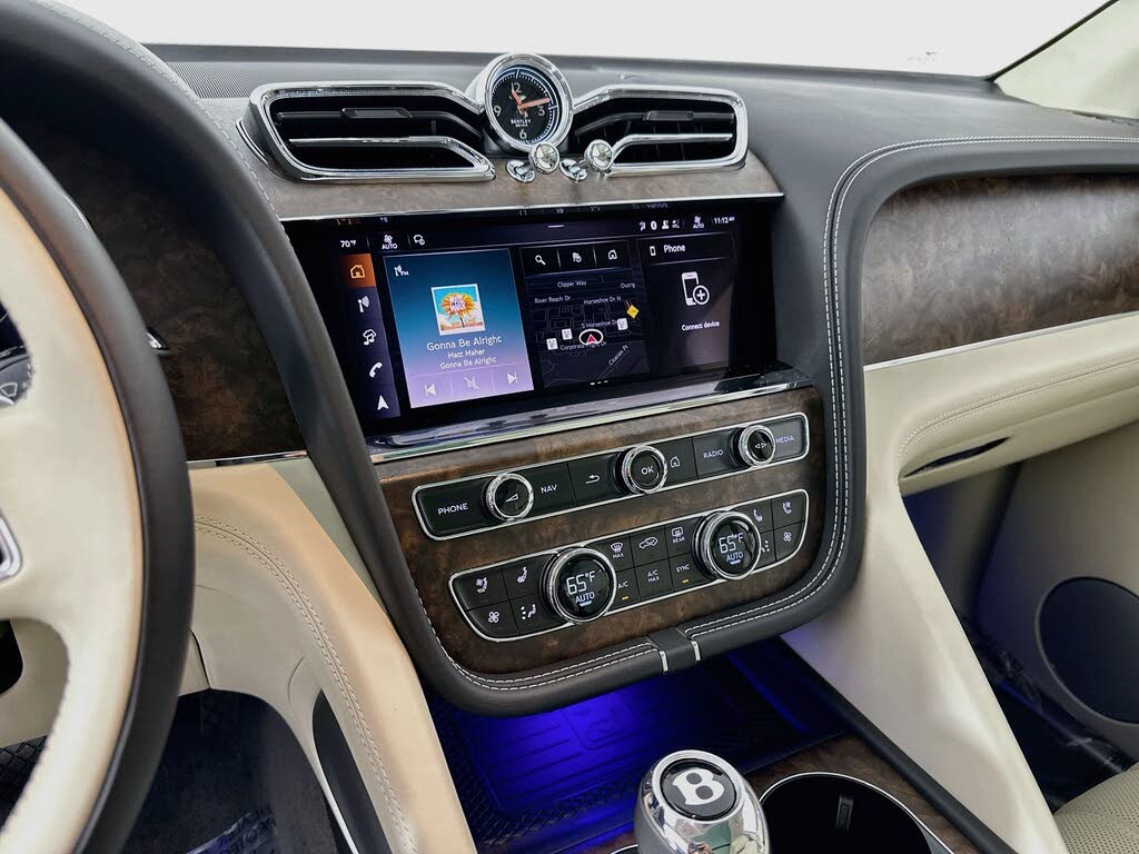 2026 Bentley Bentayga V8 AWD photo 12