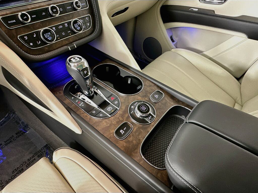 2026 Bentley Bentayga V8 AWD photo 13