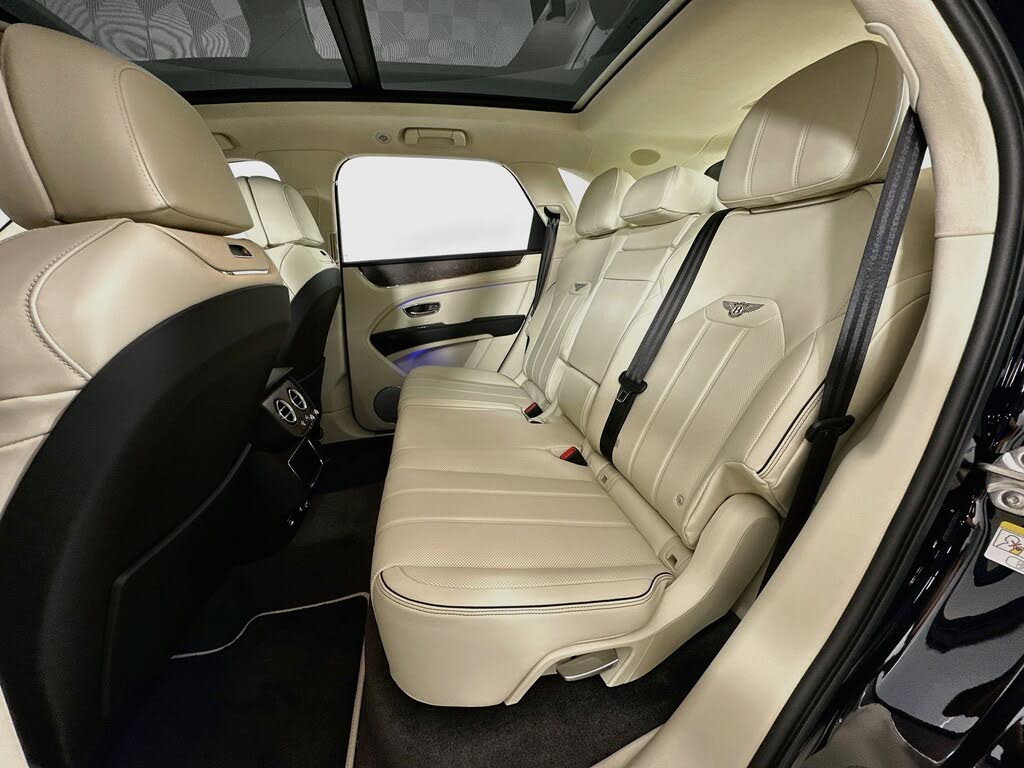 2026 Bentley Bentayga V8 AWD photo 22