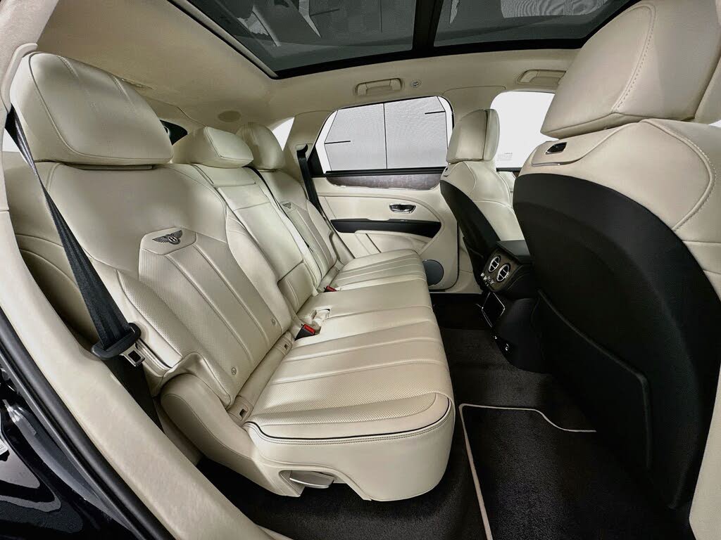2026 Bentley Bentayga V8 AWD photo 24