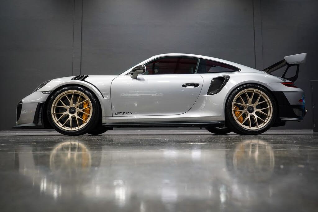 2018 Porsche 911 GT2 RS Coupe RWD