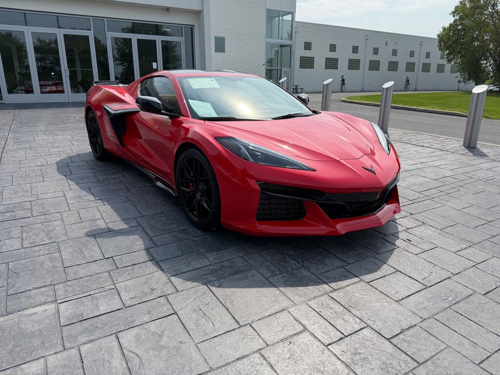 2023 Chevrolet Corvette Z06 3LZ Coupe RWD photo 3
