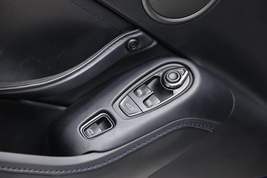 2023 Aston Martin Vantage V8 Convertible RWD photo 14