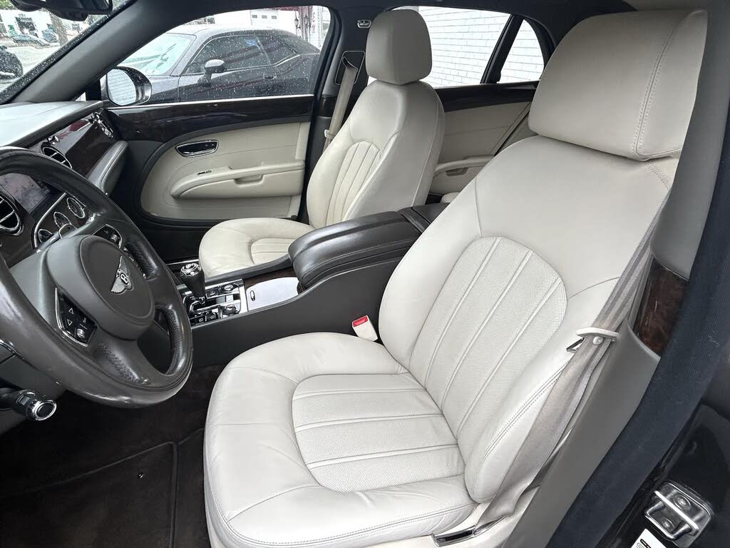 2011 Bentley Mulsanne RWD photo 11