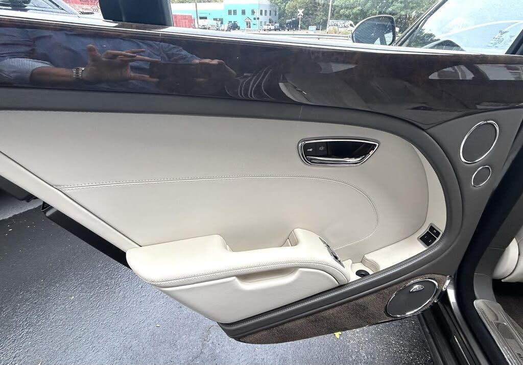 2011 Bentley Mulsanne RWD photo 24